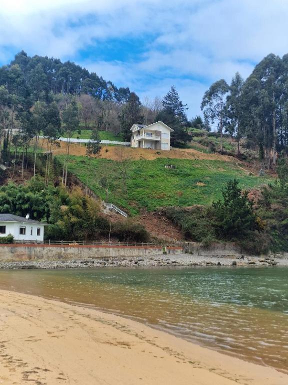 La Villa De Maria I Playa Beach El Puntal Asturias Villaviciosa  Exterior photo